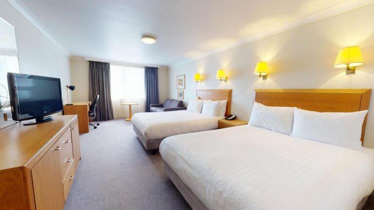 holiday-inn-basildon-1lieu1salle-event.jpg
