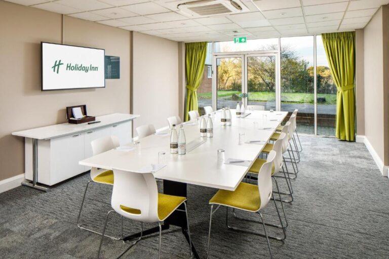 holiday-inn-basildon-1lieu1salle-meeting.jpg