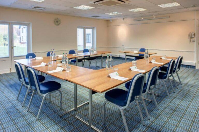 holiday-inn-colchester-1lieu1salle-meetings.jpg