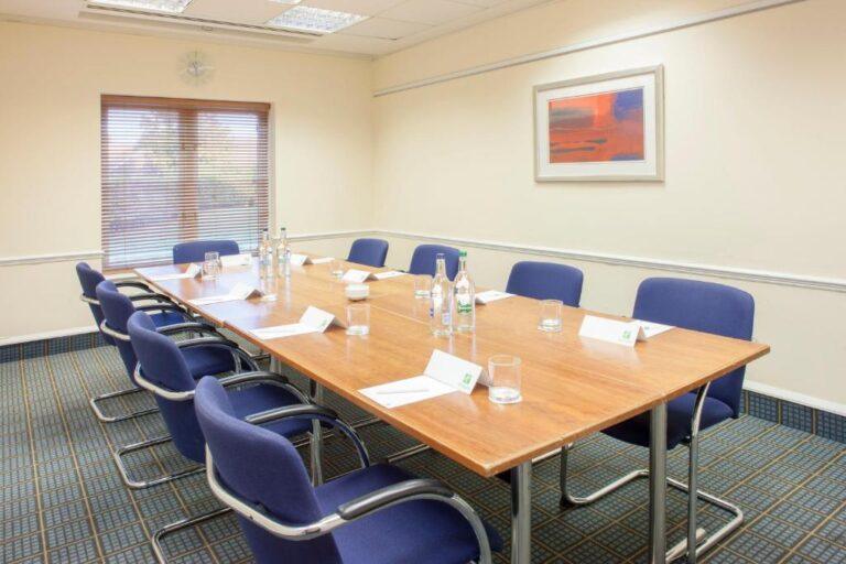 holiday-inn-colchester-1lieu1salle-reunion.jpg