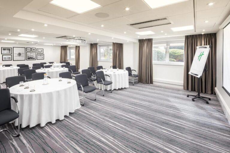 holiday-inn-hemel-hempstead-1lieu1salle-meeting.jpg