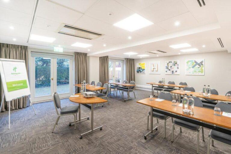 holiday-inn-hemel-hempstead-1lieu1salle-meetings.jpg
