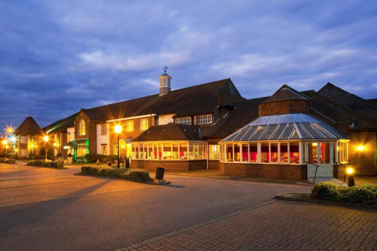 holiday-inn-ipswich-orwell-1lieu1salle-evenement.jpg