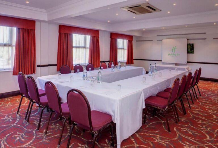 holiday-inn-ipswich-orwell-1lieu1salle-reunions.jpg