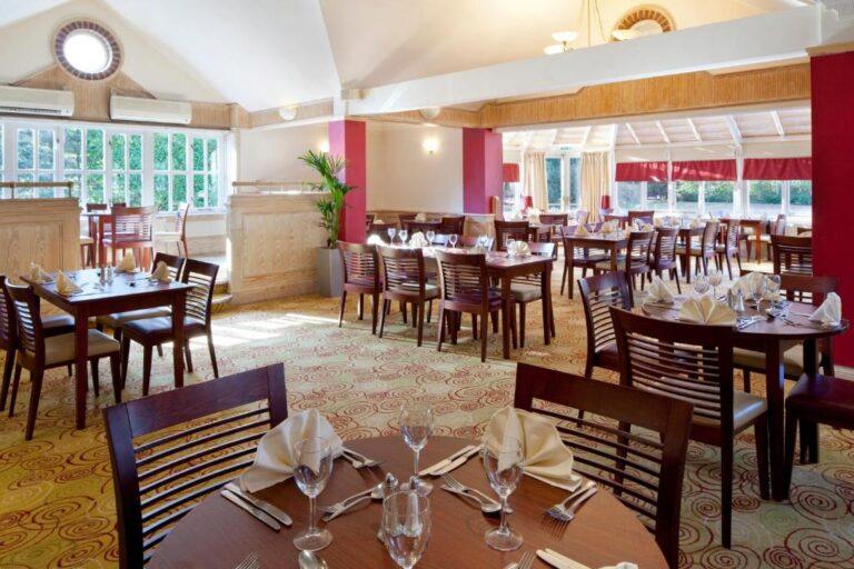 holiday-inn-ipswich-orwell-1lieu1salle-seminaires.jpg