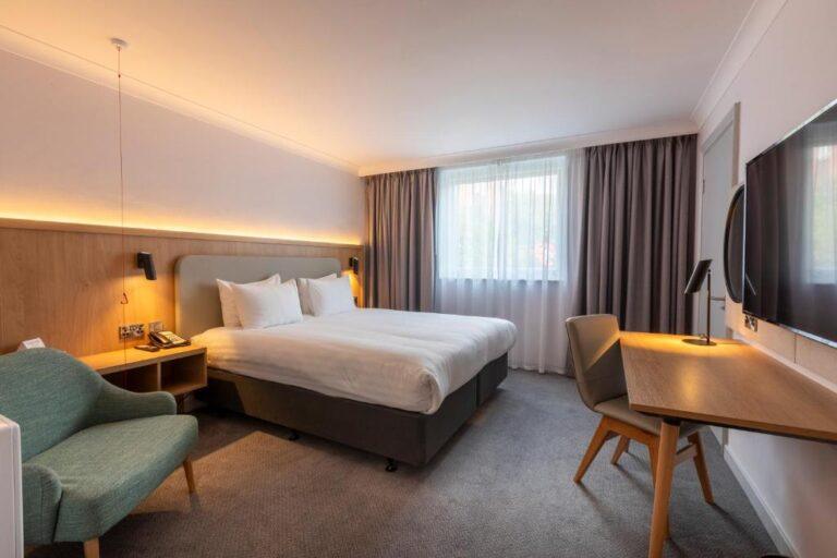 holiday-inn-london-brentwood-1lieu1salle-event.jpg