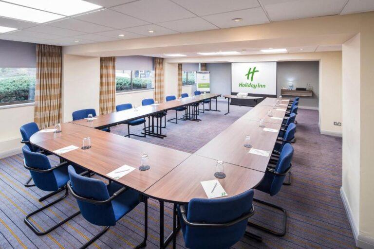 holiday-inn-peterborough-west-1lieu1salle-meetings.jpg