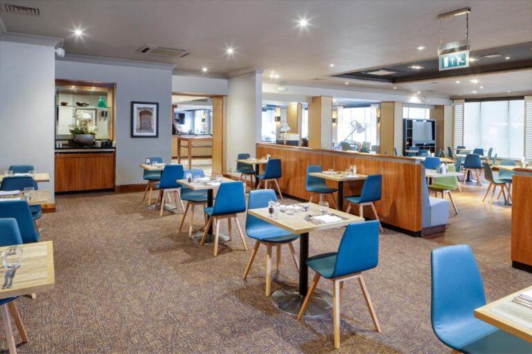 holiday-inn-peterborough-west-1lieu1salle-seminaire.jpg