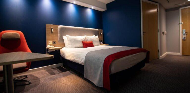 holiday-inn-stansted-aeroport-1lieu1salle-events.jpg