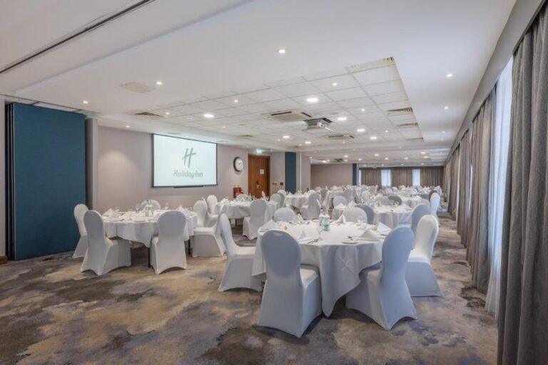 holiday-inn-stevenage-1lieu1salle-reunions.jpg