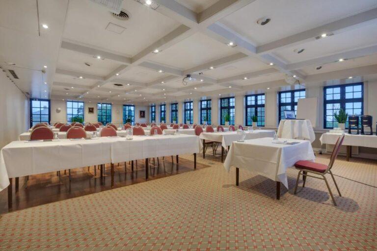 hotel-kryb-ly-kro-1lieu1salle-meetings.jpg
