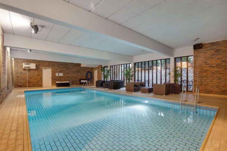 hotel-kryb-ly-kro-1lieu1salle-seminaires.jpg