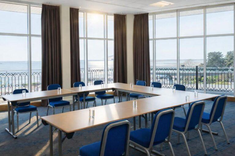palace-hotel-southend-1lieu1salle-reunion.jpg