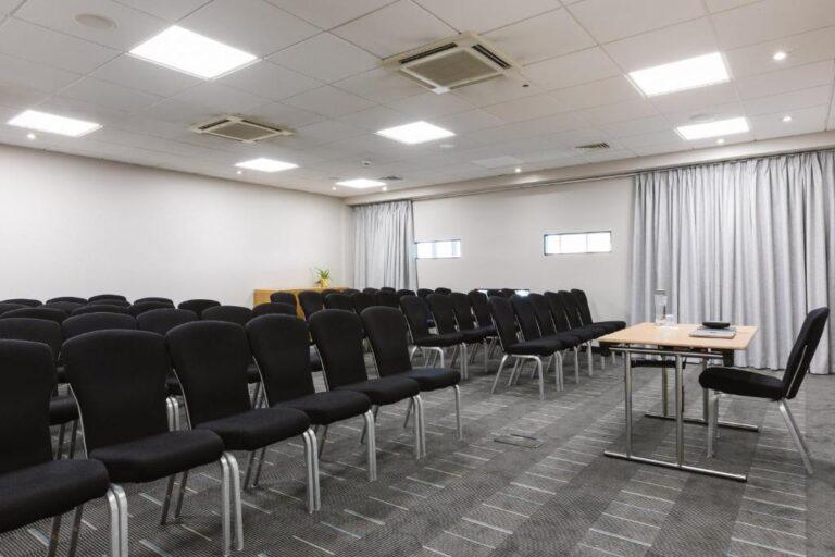 voco-belfast-1lieu1salle-meetings.jpg