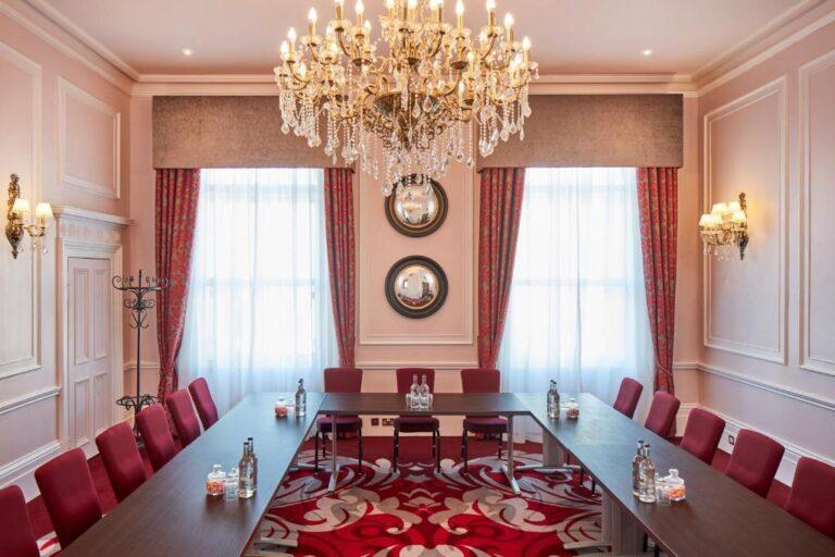 clermont-london-charing-cross-1lieu1salle-meeting.jpg