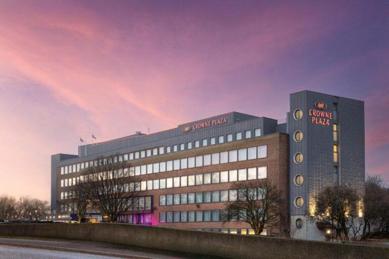 crowne-plaza-london-ealing-1lieu1salle-evenement.jpg