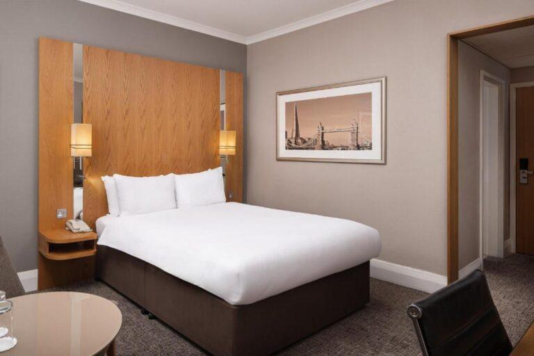 crowne-plaza-london-ealing-1lieu1salle-event.jpg