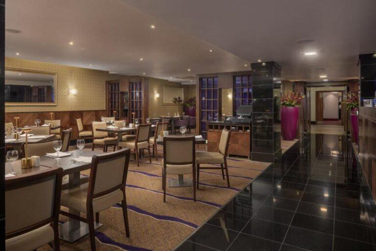 crowne-plaza-london-ealing-1lieu1salle-seminaire.jpg