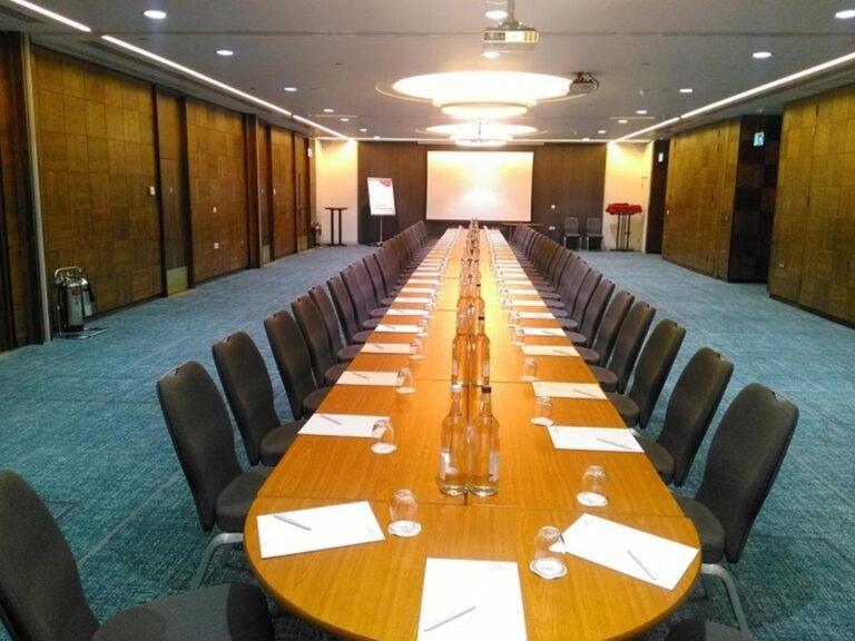 crowne-plaza-london-kings-cross-1lieu1salle-reunion.jpg