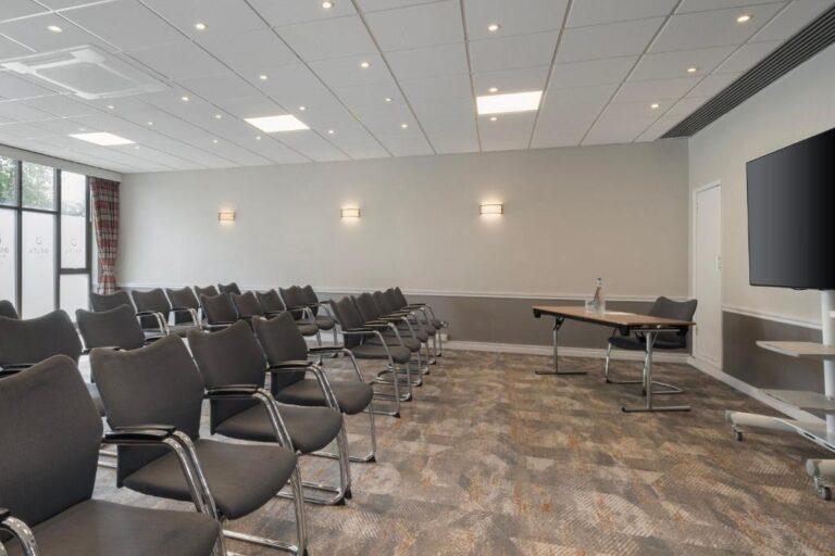 delta-hotels-waltham-abbey-1lieu1salle-meetings.jpg
