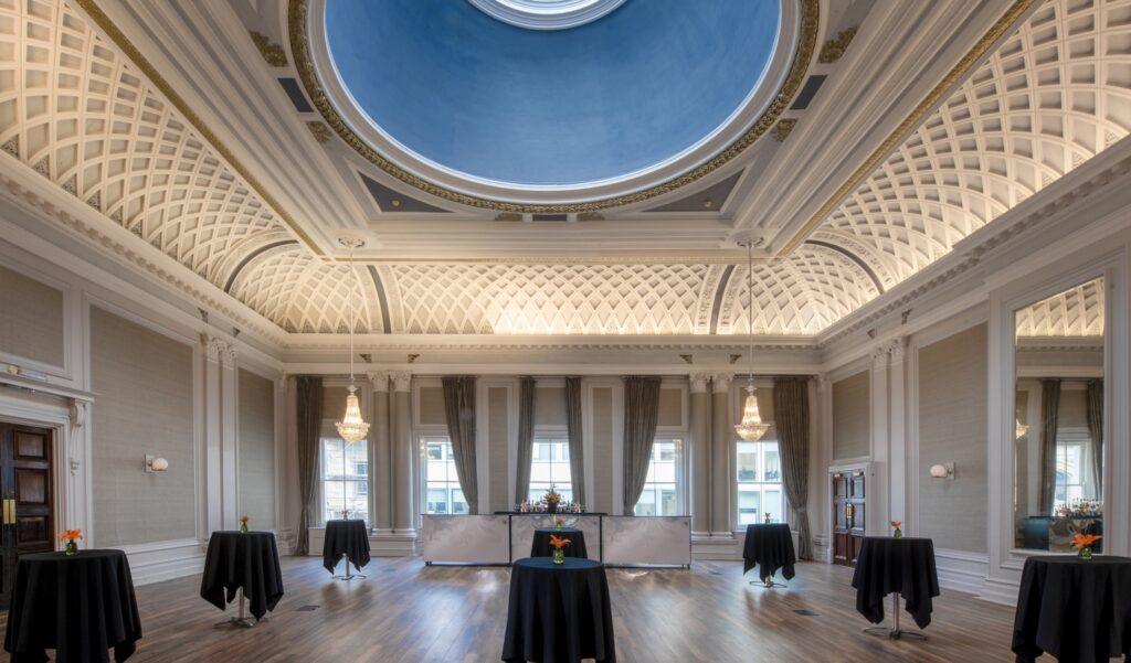 devere-grand-connaught-rooms-1lieu1salle-event.jpg