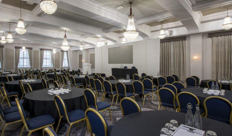 devere-grand-connaught-rooms-1lieu1salle-events.jpg