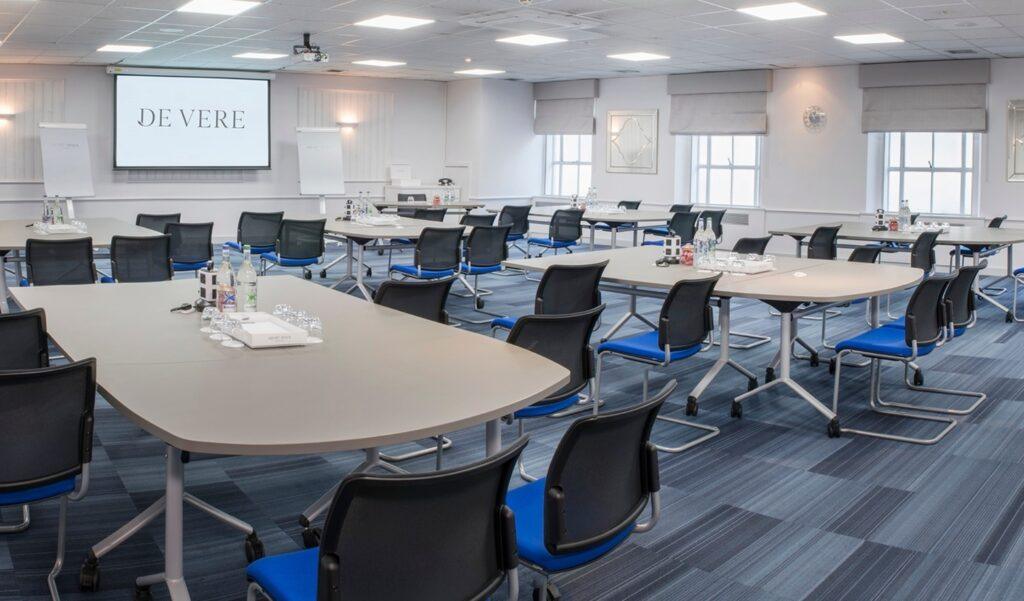 devere-grand-connaught-rooms-1lieu1salle-meeting.jpg