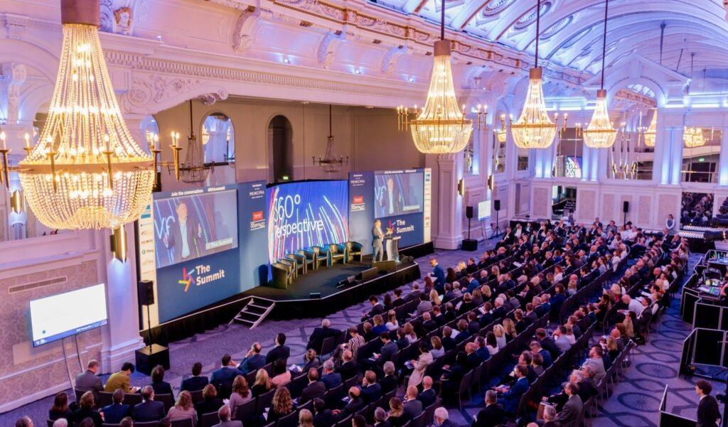 devere-grand-connaught-rooms-1lieu1salle-seminaire.jpg
