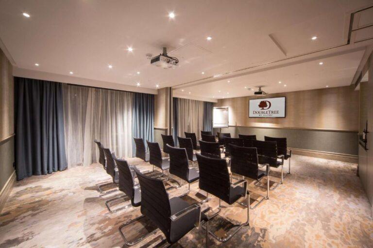doubletree-kingston-upon-thames-1lieu1salle-reunion.jpg