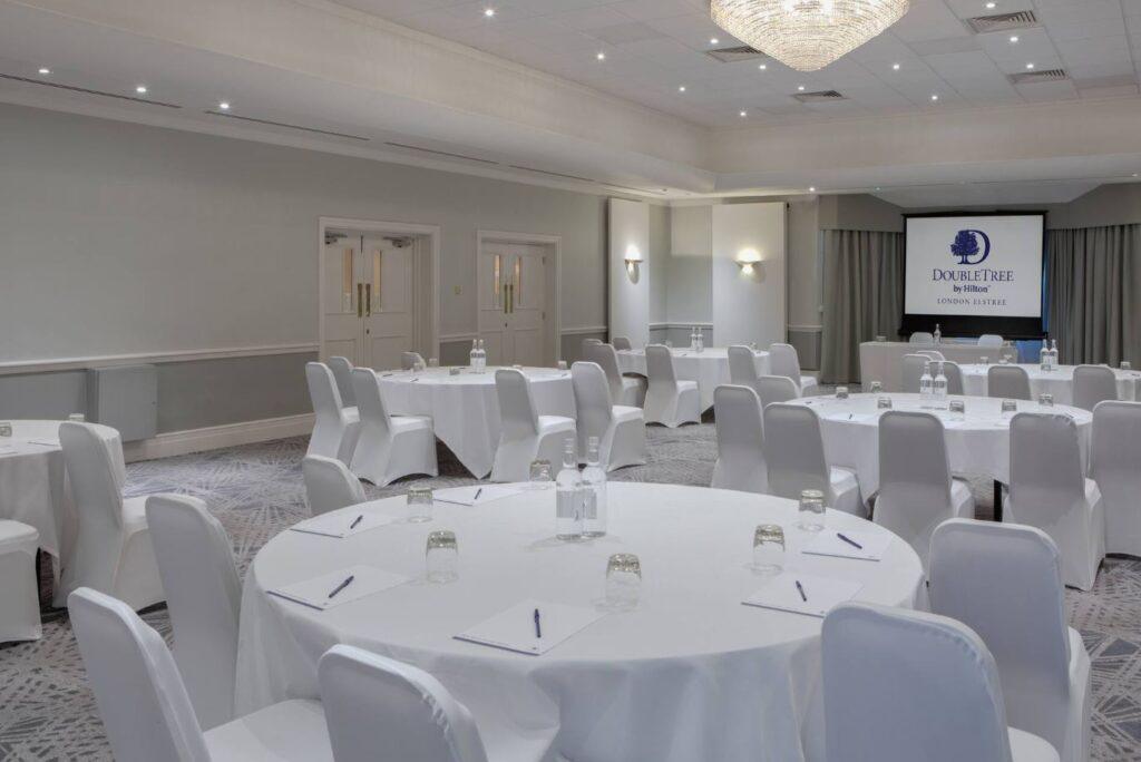 doubletree-london-elstree-1lieu1salle-meetings.jpg