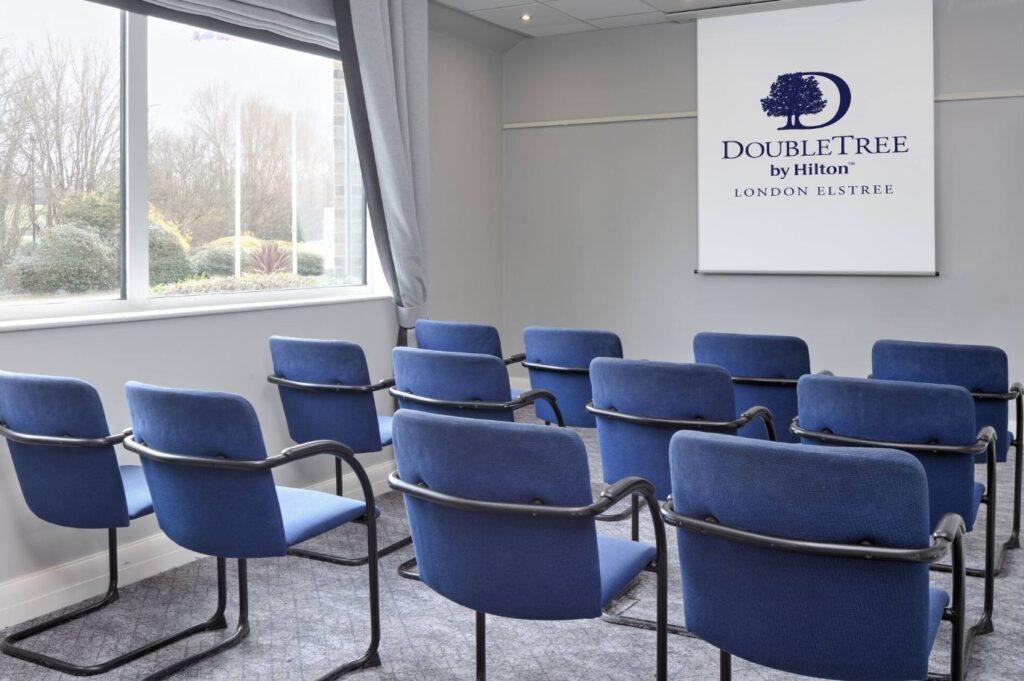 doubletree-london-elstree-1lieu1salle-reunion.jpg
