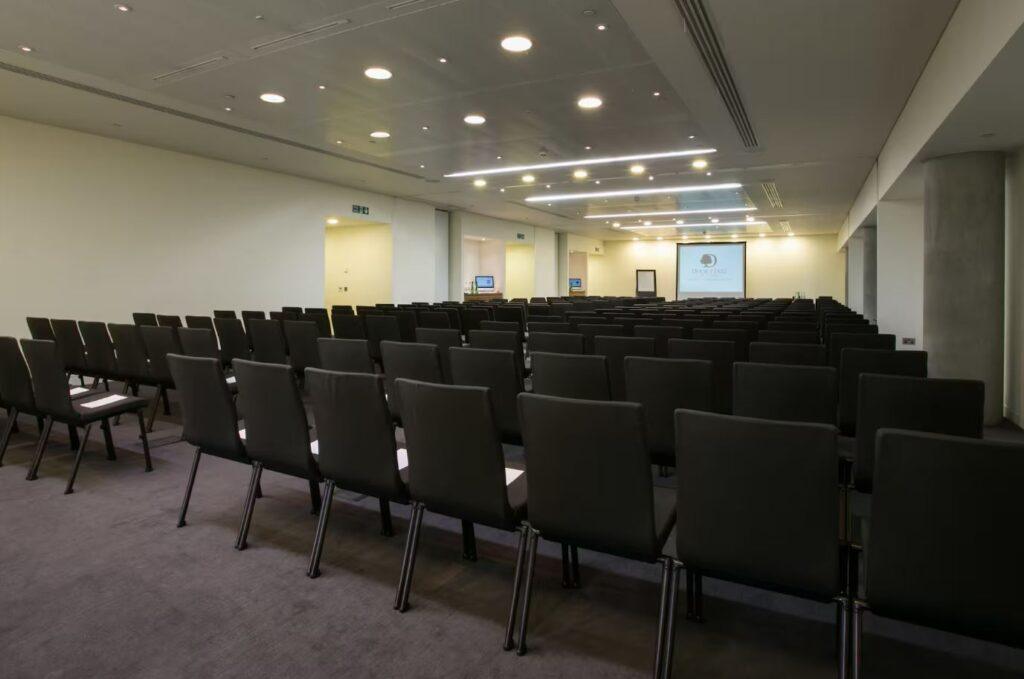 doubletree-london-tower-1lieu1salle-meeting.jpg