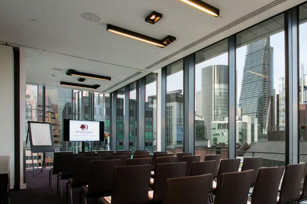 doubletree-london-tower-1lieu1salle-reunion.jpg