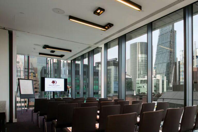 doubletree-london-tower-1lieu1salle-reunion.jpg