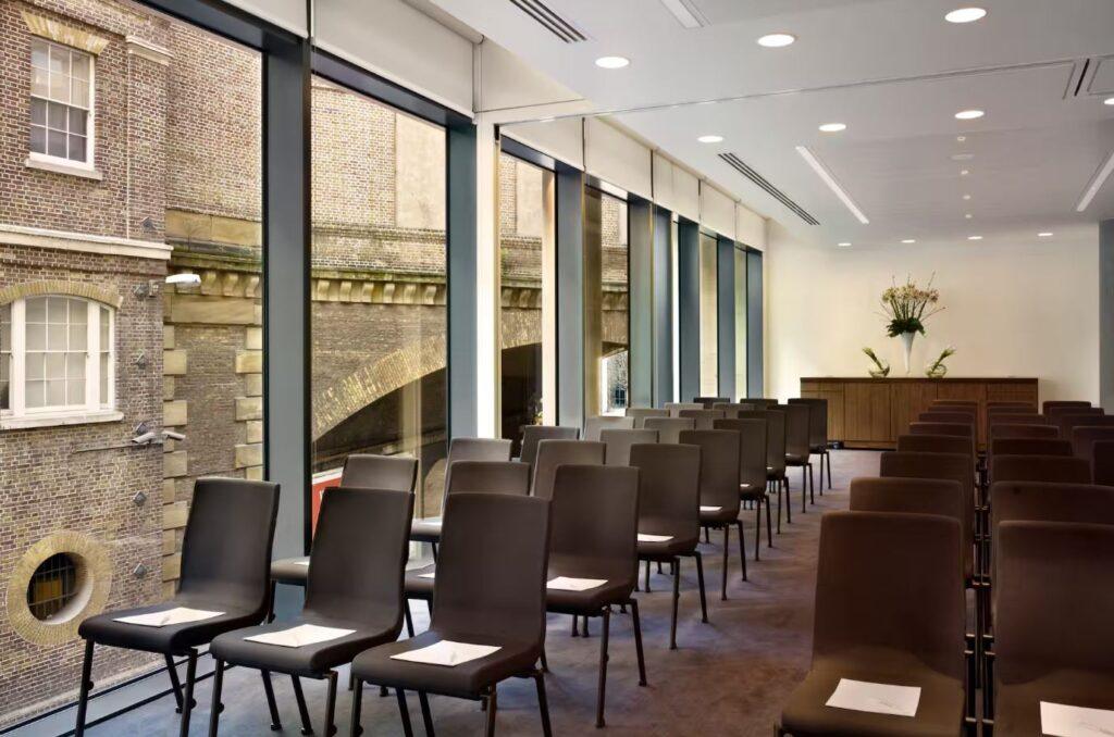 doubletree-london-tower-1lieu1salle-reunions.jpg