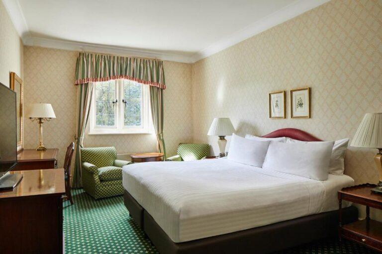 hanbury-manor-marriott-1lieu1salle-event.jpg