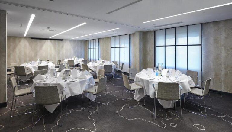 hilton-london-heathrow-airport-1lieu1salle-reunion.jpg