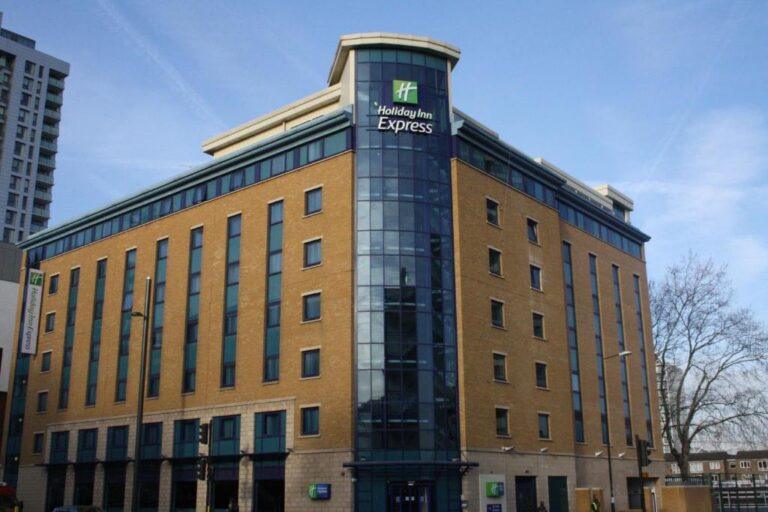 holiday-inn-express-london-stratford-1lieu1salle-evenement.jpg
