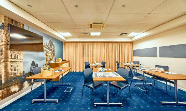 holiday-inn-express-london-stratford-1lieu1salle-meeting.jpg