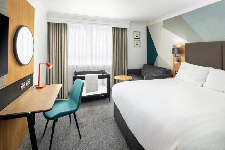 holiday-inn-london-bexley-1lieu1salle-event.jpg