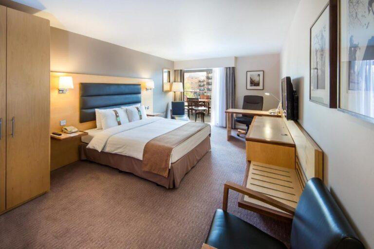 holiday-inn-london-brentford-1lieu1salle-evenements.jpg