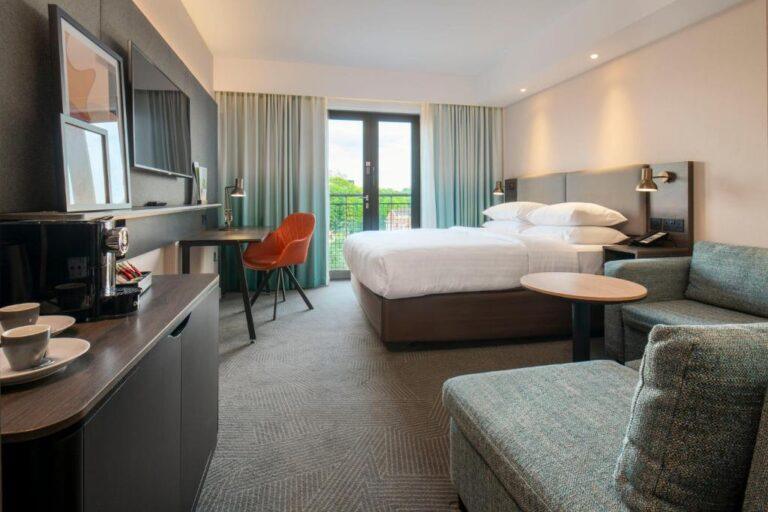 holiday-inn-london-brentford-1lieu1salle-event.jpg