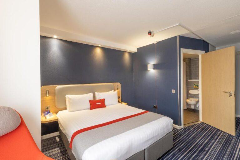 holiday-inn-london-croydon-1lieu1salle-event.jpg
