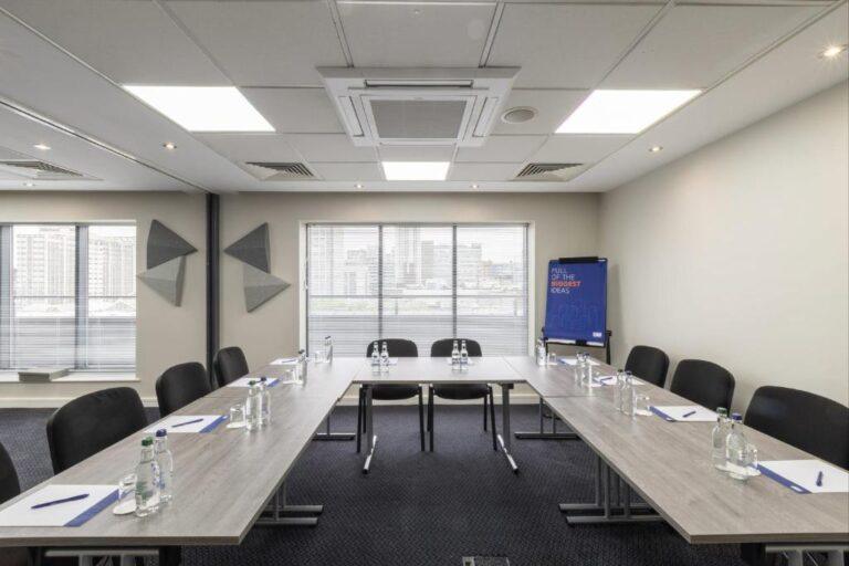 holiday-inn-london-croydon-1lieu1salle-reunions.jpg