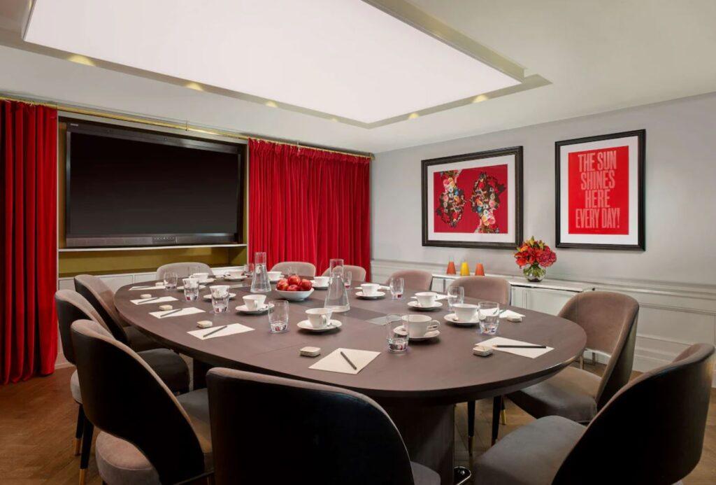 holmes-hotel-london-1lieu1salle-meetings.jpg