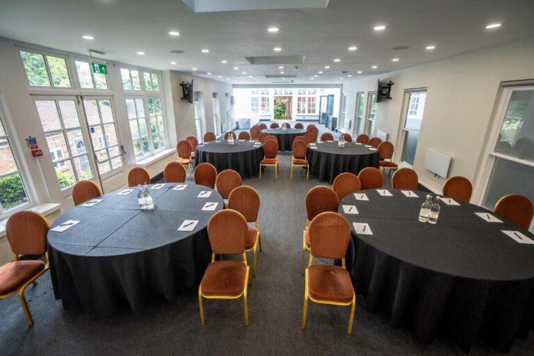 hunton-park-hotel-1lieu1salle-reunion.jpg