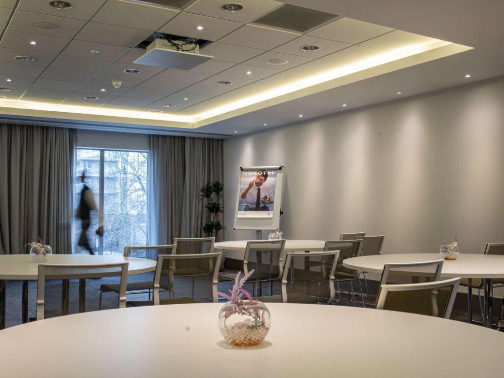 novotel-london-brentford-1lieu1salle-meetings.jpg