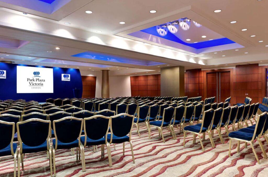 park-plaza-victoria-london-1lieu1salle-meetings.jpg
