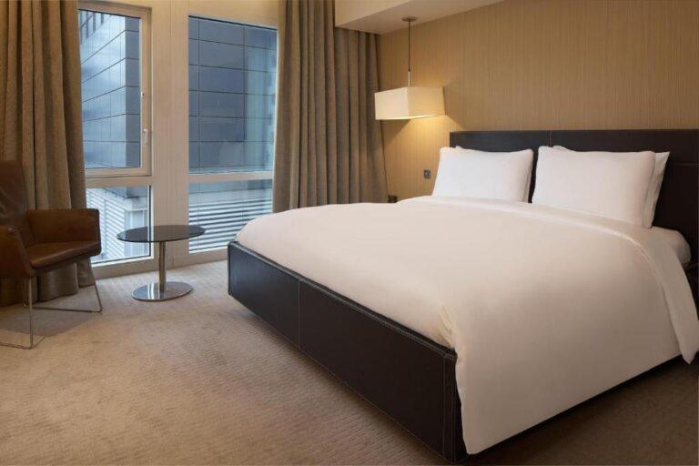 radisson-blu-london-canary-wharf-1lieu1salle-event.jpg