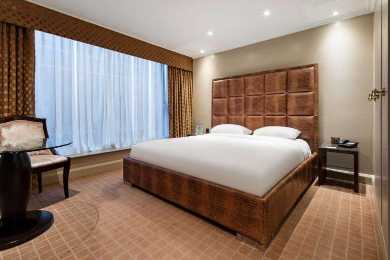 radisson-blu-london-heathrow-1lieu1salle-events.jpg